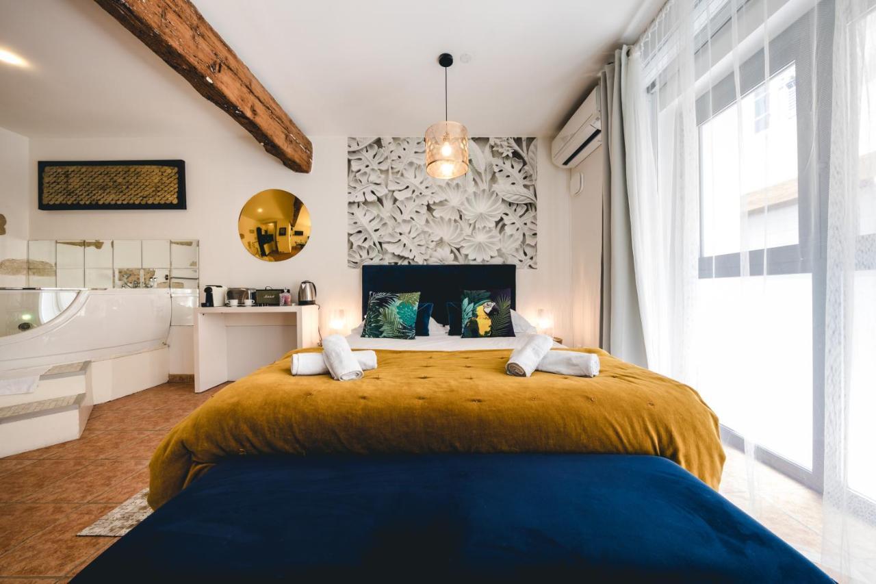 Les Precieuses Suites & Spa I Avignon Exteriör bild