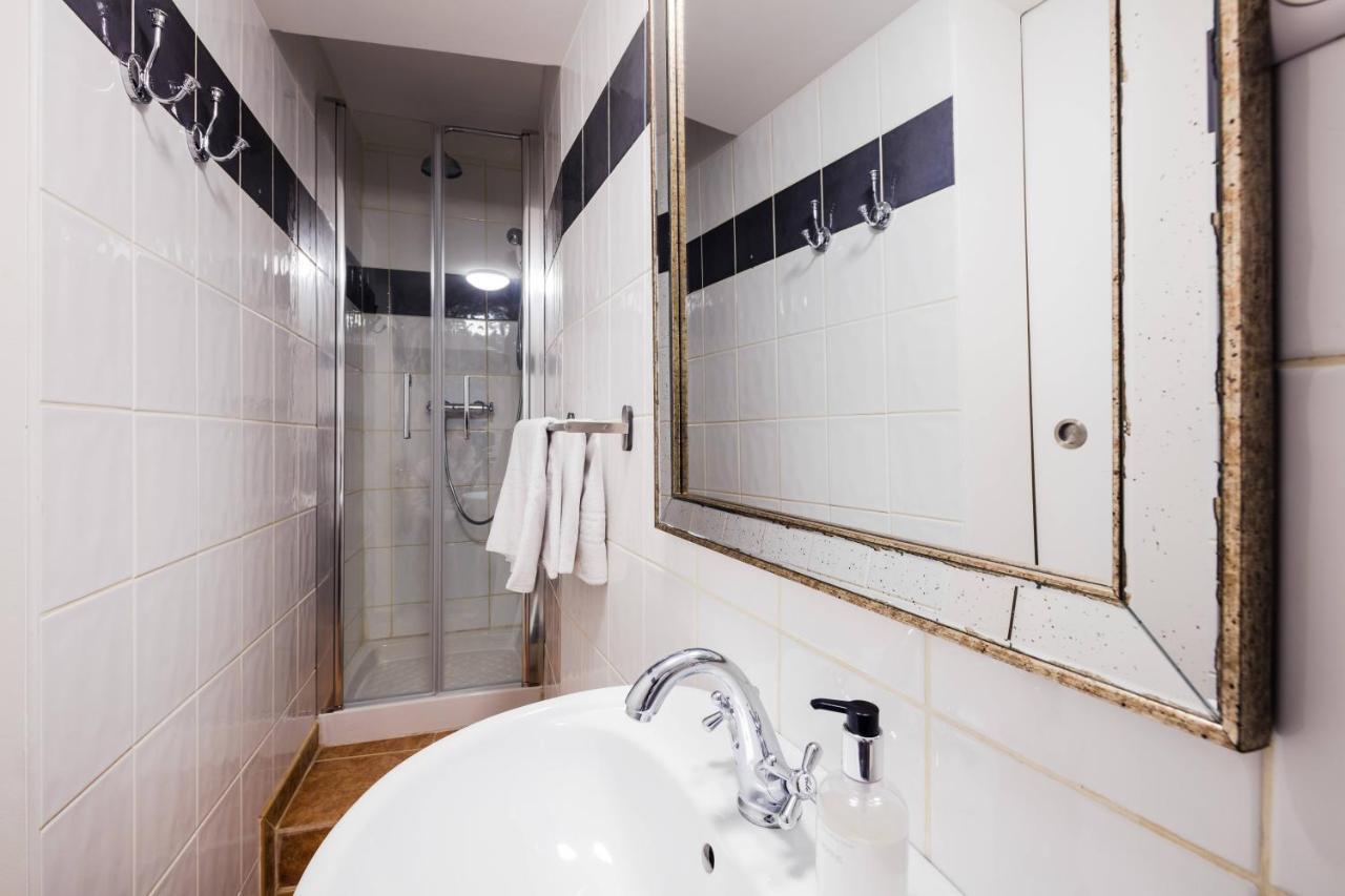 Les Precieuses Suites & Spa I Avignon Exteriör bild