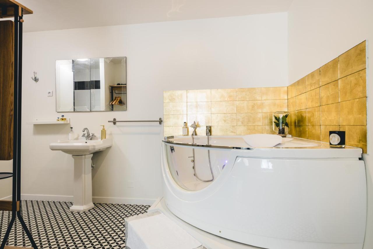 Les Precieuses Suites & Spa I Avignon Exteriör bild